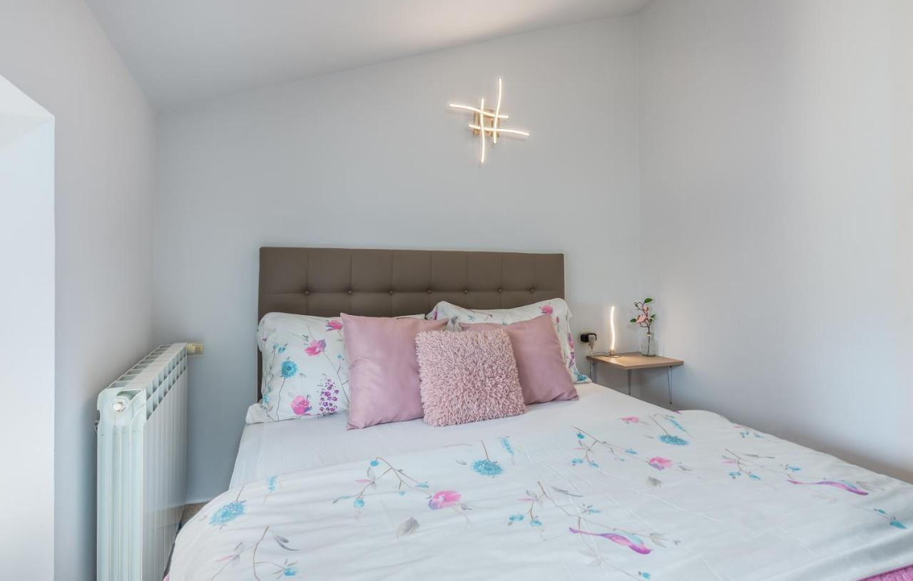מאלינסקה Apartments Vila Dk מראה חיצוני תמונה