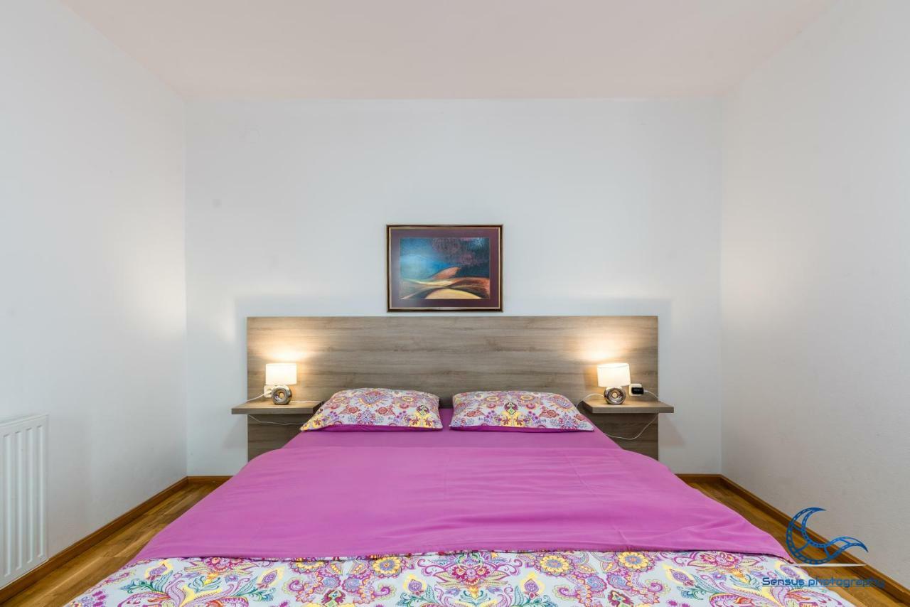 מאלינסקה Apartments Vila Dk מראה חיצוני תמונה