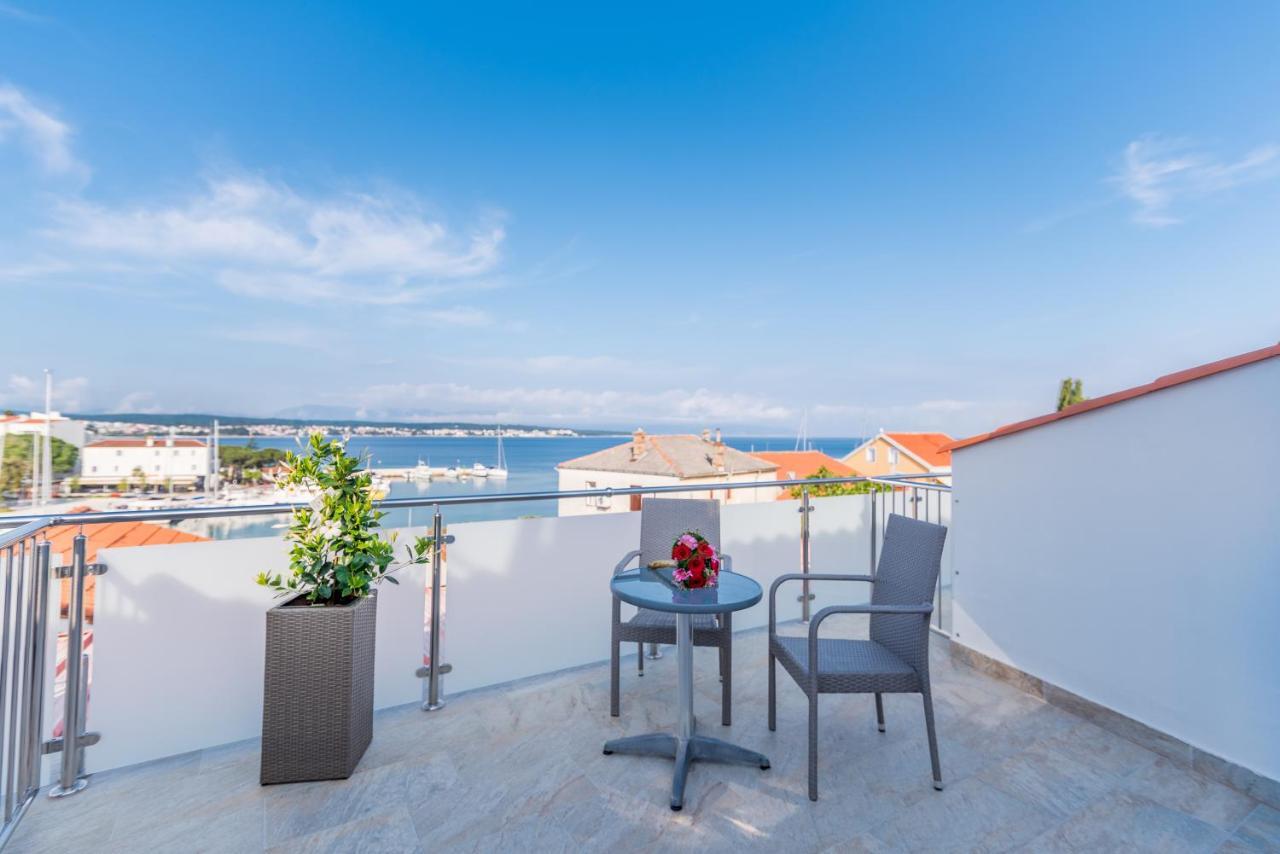 מאלינסקה Apartments Vila Dk מראה חיצוני תמונה